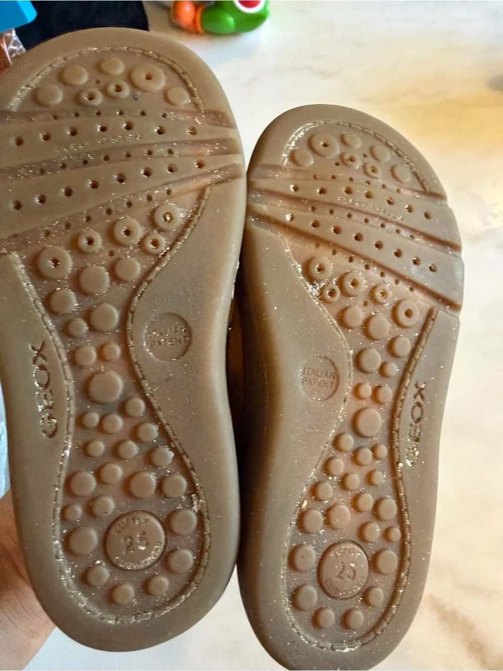 Geox Kids Tan Brown Leather Hook-and-Loop Sneakers
